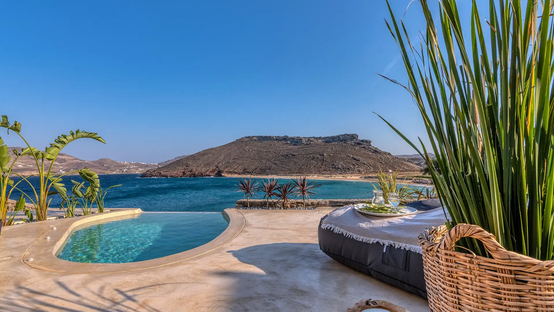 Panormos Village Mykonos | Superior Suite with Private Pool and Jacuzzi